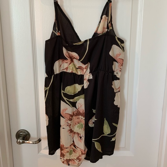 Black Floral Romper - Picture 2 of 2